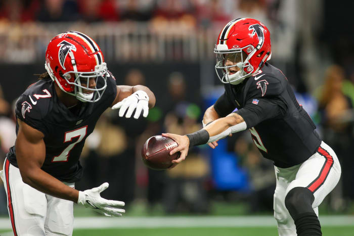 Bijan Robinson, Desmond Ridder and the Atlanta Falcons will wear their throwback uniforms in Week 12.